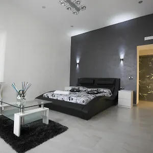 https://madison-naples.hotels-amalfi.com